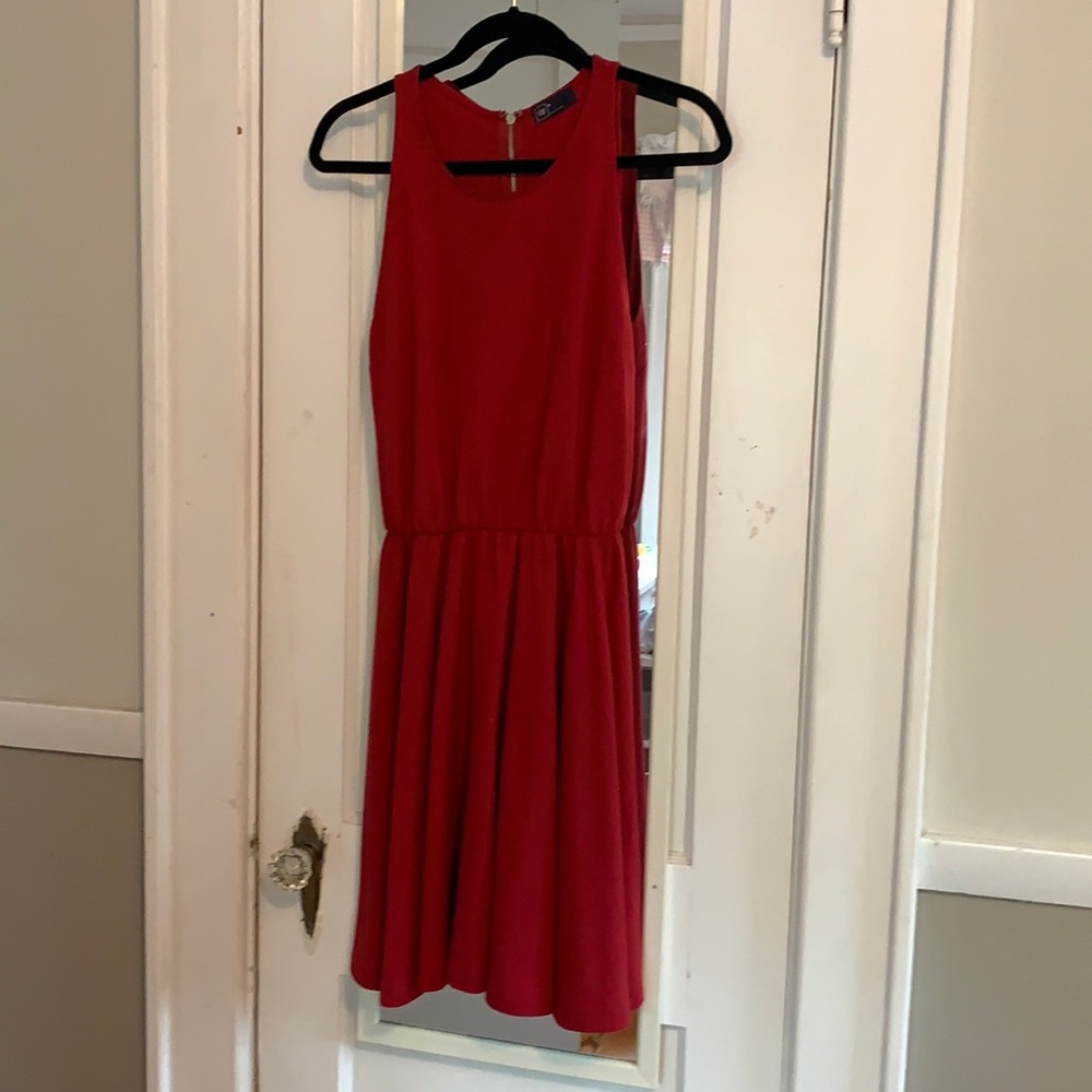 red gap dress